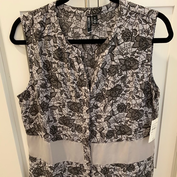 Sleeveless Floral Lace Print Blouse | Size: M - Picture 4 of 4